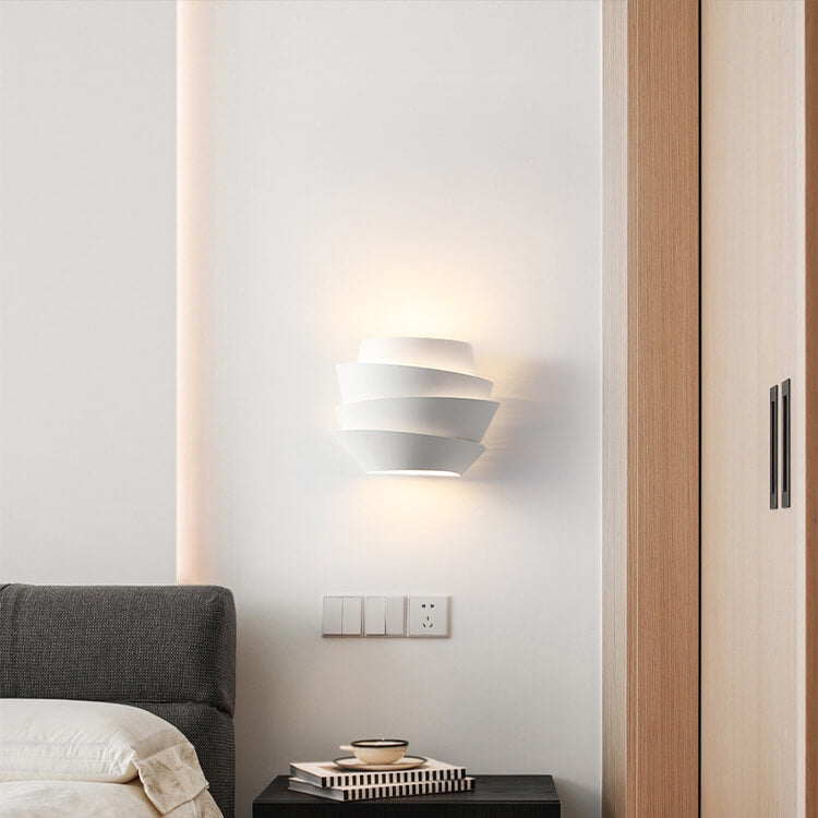 Luminique - Skandinavische Wandlampe mit Doppellichtquellen