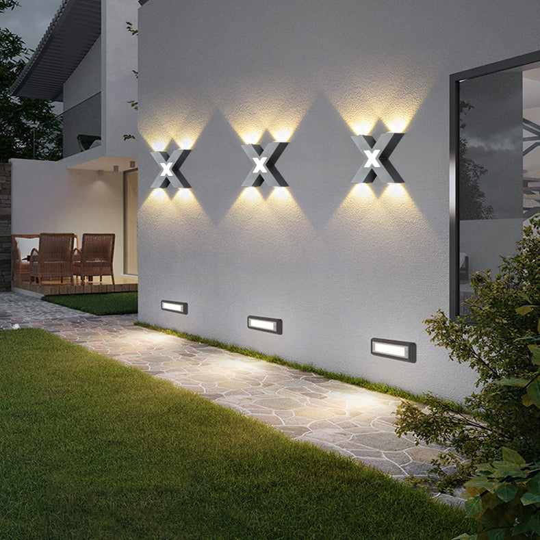 Modern waterproof X-shaped LED wall light with 4 lights for outdoor use