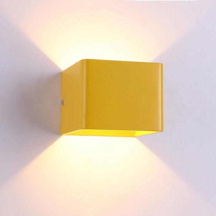 LuxorLight - Stylish square LED wall lights made of aluminum