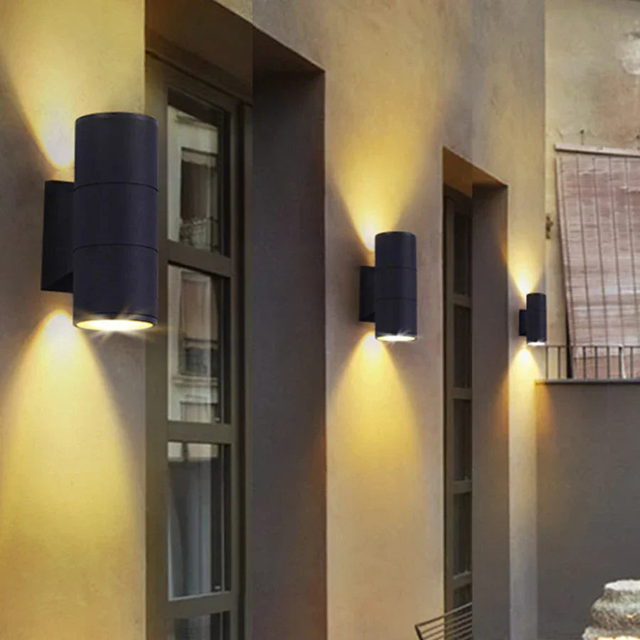 AlumiBright - Elegante Aluminium-Wandleuchte