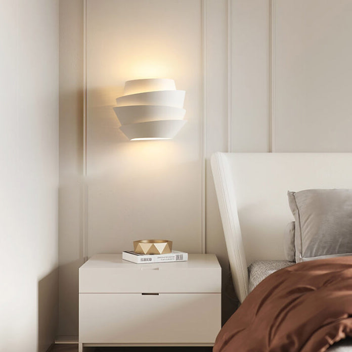 Luminique - Skandinavische Wandlampe mit Doppellichtquellen