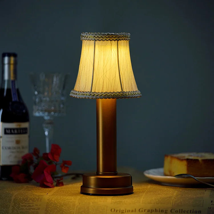 GleamLight – Moderne Metalllampe