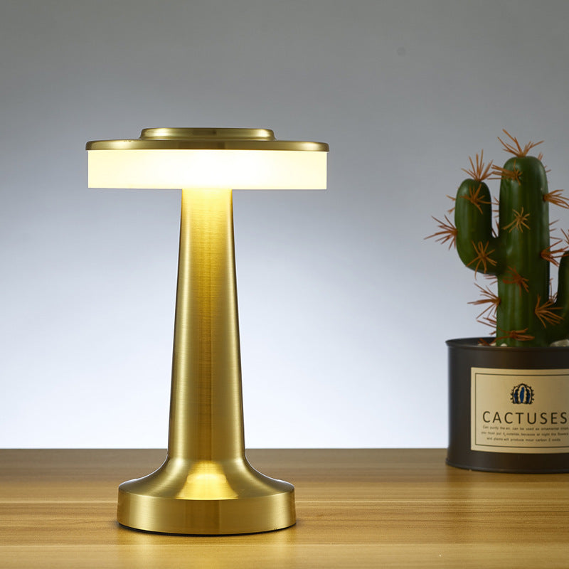 DumbbellCharge® – Kreative Hantel-Lampe mit Ladefunktion für den Esstisch