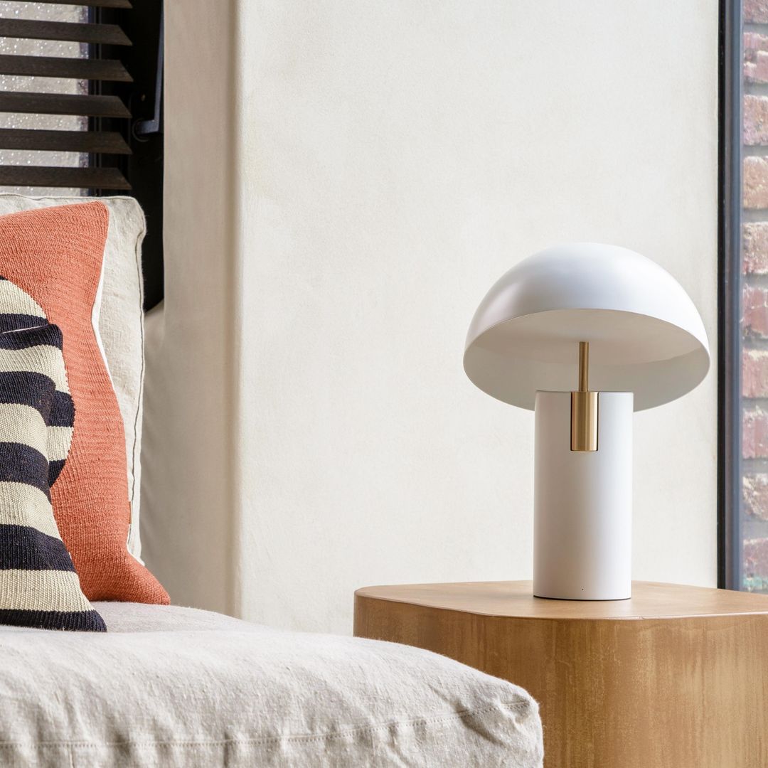 ModiLuxe - Elegante Tischlampe mit Modernem Design