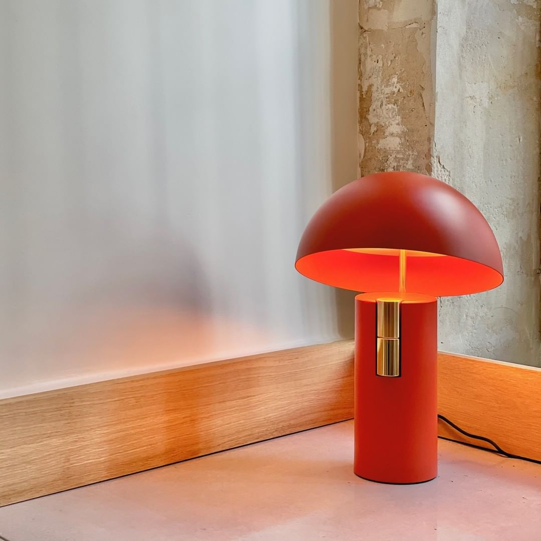 ModiLuxe - Elegante Tischlampe mit Modernem Design