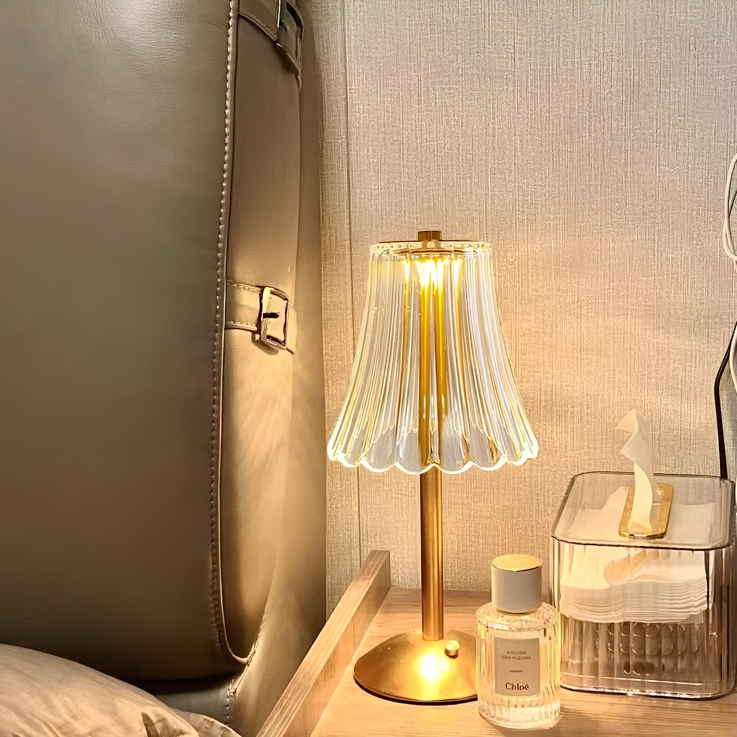 Golden Wireless Table Lamp with Crystal Shade and Touch Control – LED Table Light for Flexible Lighting