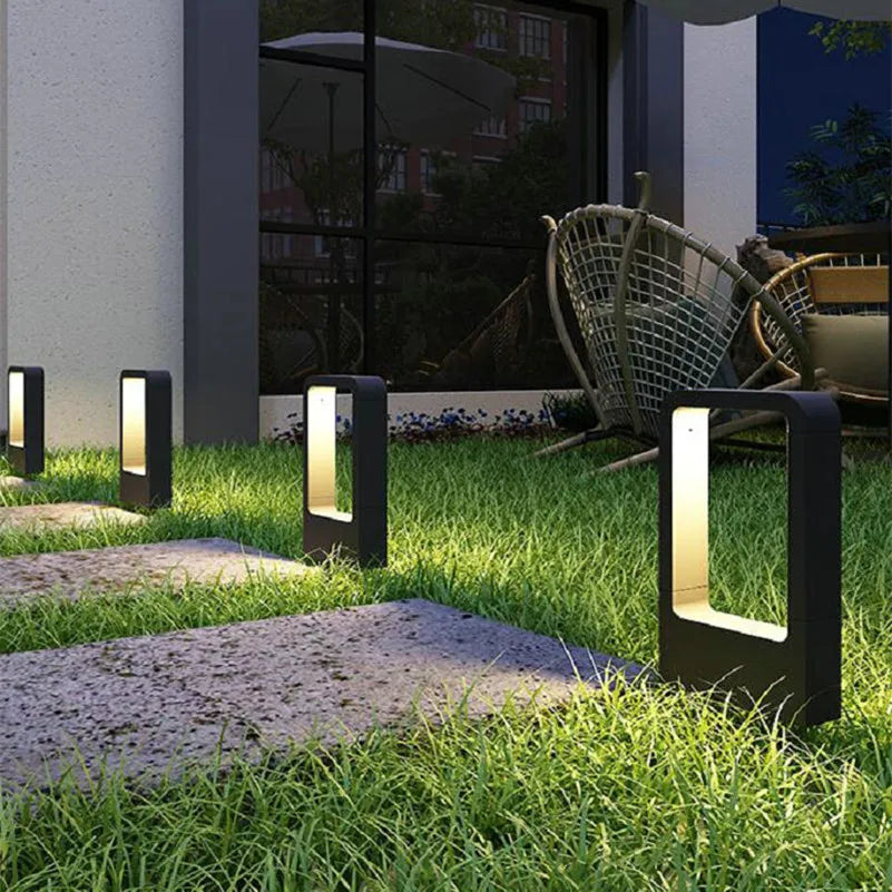 AluGlanz - Elegante Moderne Aluminium Stehlampe
