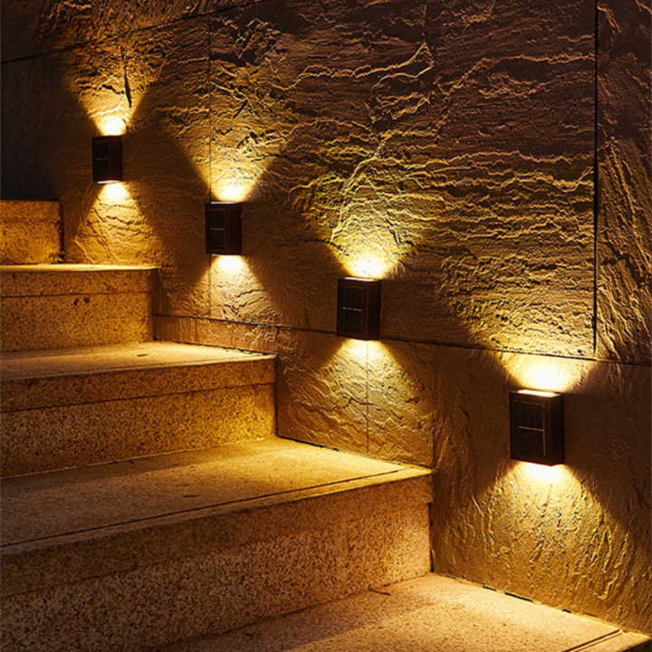 SolarGlow - Erleuchte deinen Garten für eine bezaubernde Atmosphäre!