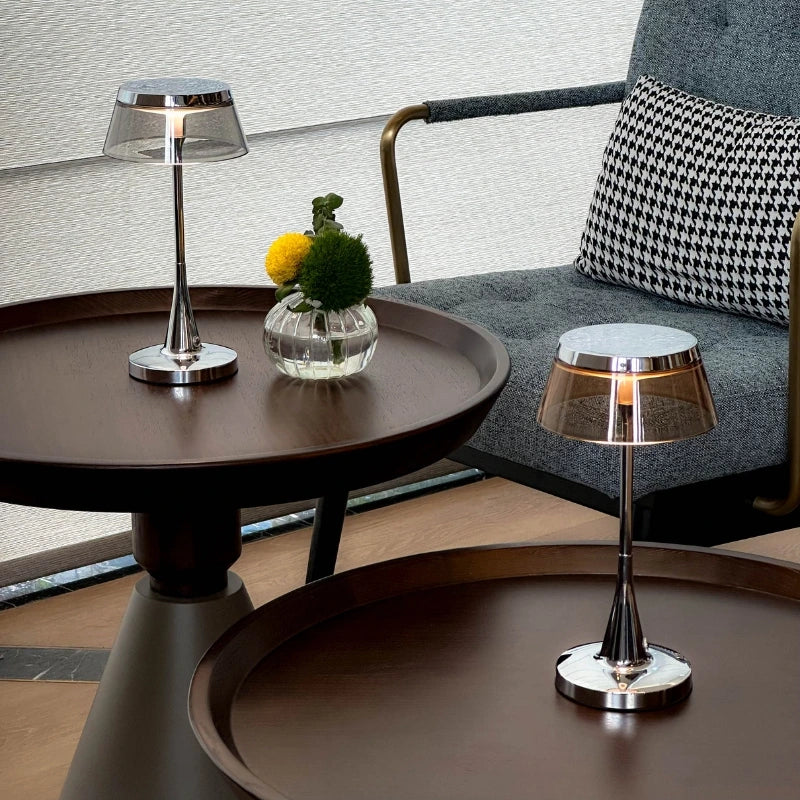 Moderne Kabellose Tischlampe mit Dimmfunktion – Acryl und Metall, 8 Stunden Akkulaufzeit, Touch-Bedienung