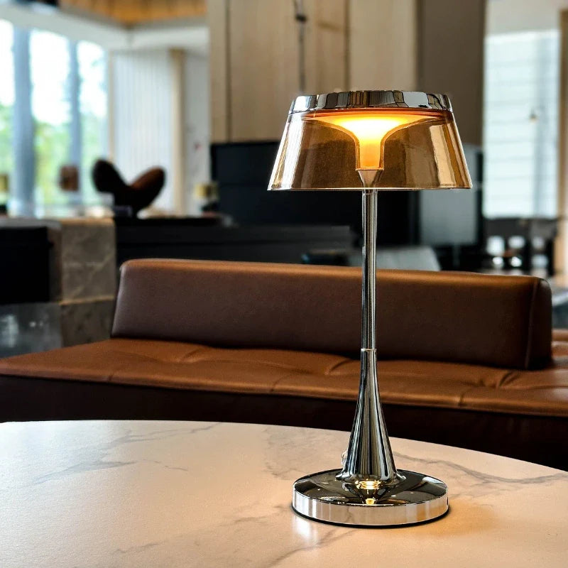 Moderne Kabellose Tischlampe mit Dimmfunktion – Acryl und Metall, 8 Stunden Akkulaufzeit, Touch-Bedienung