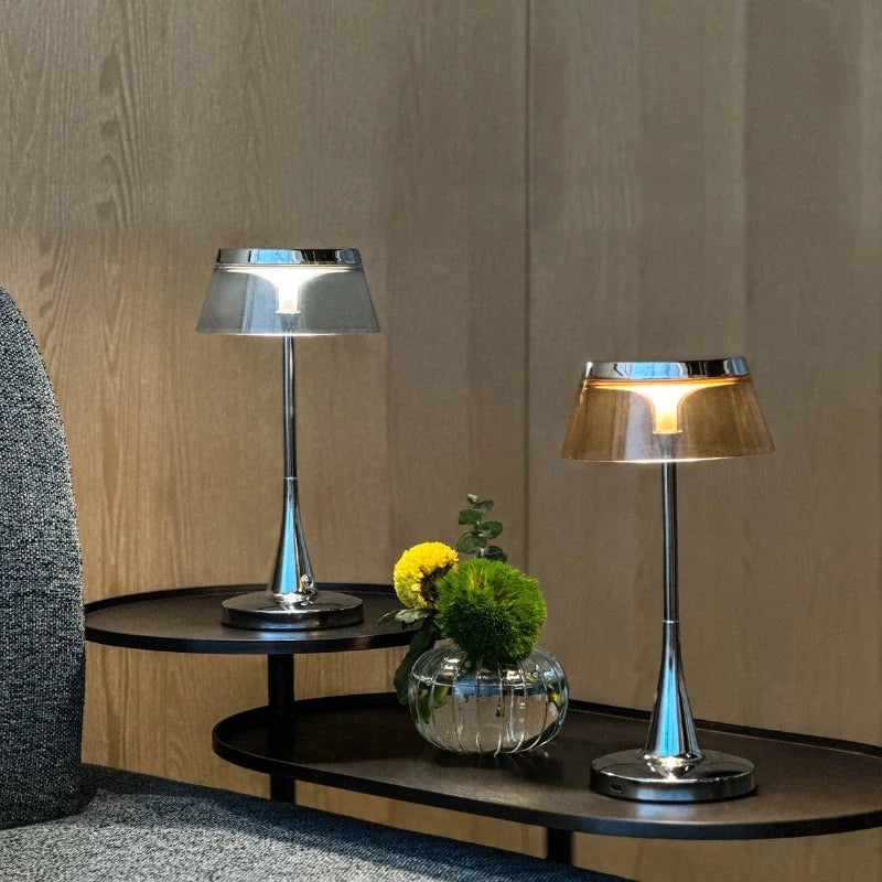 Moderne Kabellose Tischlampe mit Dimmfunktion – Acryl und Metall, 8 Stunden Akkulaufzeit, Touch-Bedienung