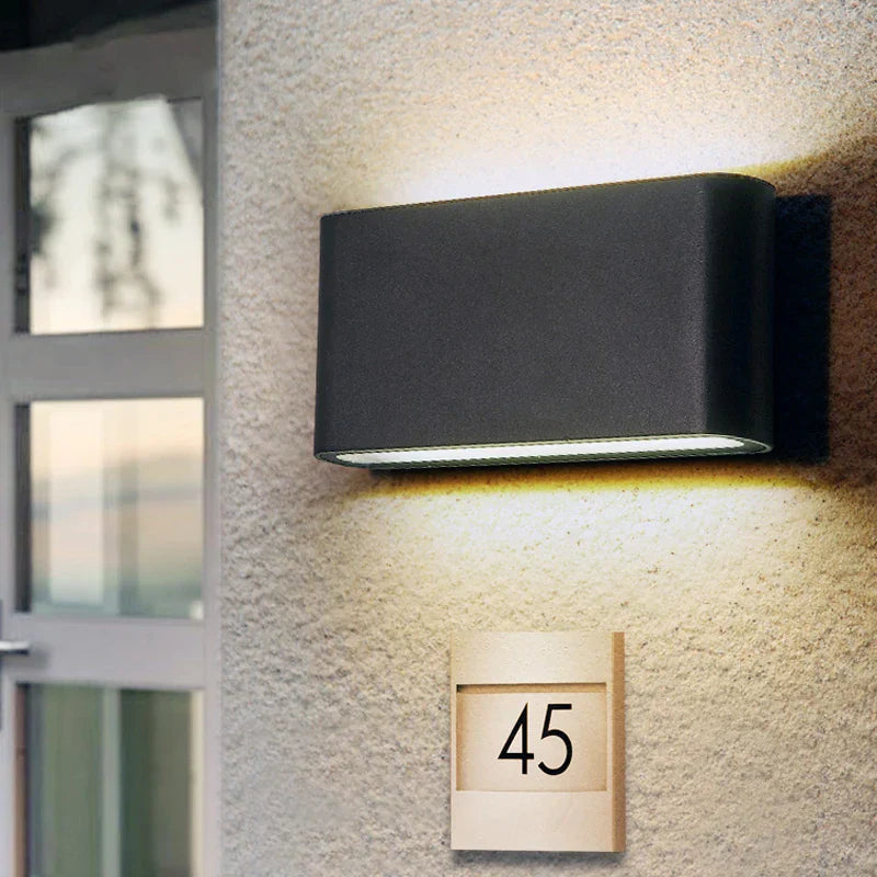 ModernEra - Stilvolle Wasserfeste LED Außenwandlampe