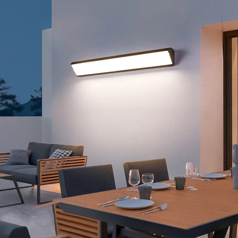 CourtyardGlow -Bezaubernde Außenlampe für Ihren Garten