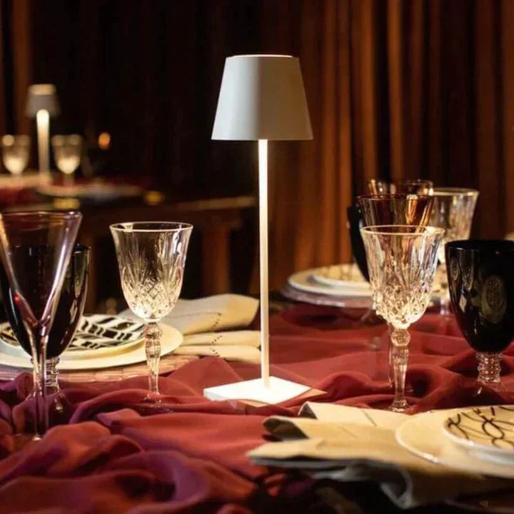 LuxaGlow - Luxurious wireless table lamp