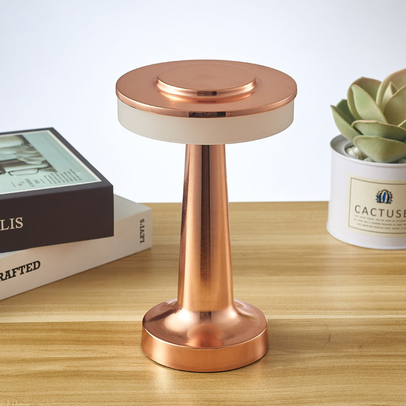 DumbbellCharge® – Kreative Hantel-Lampe mit Ladefunktion für den Esstisch