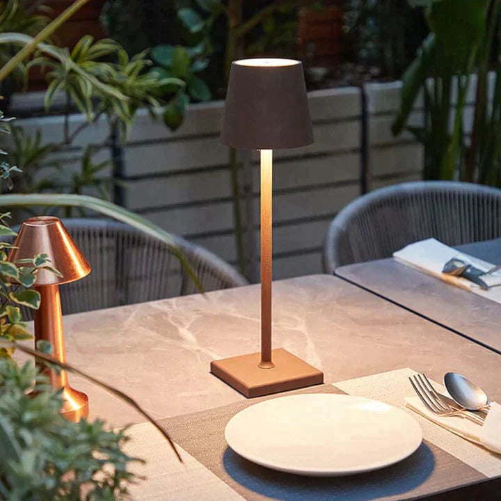 LuxaGlow - Luxurious wireless table lamp