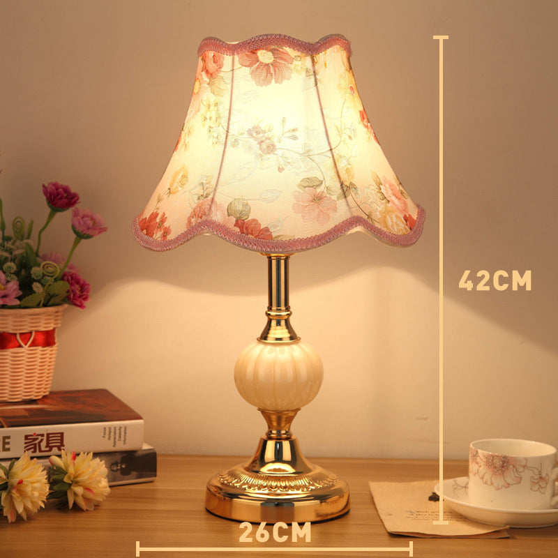 GlasLicht – Minimalistische Glas-Tischlampe für Schlafzimmer