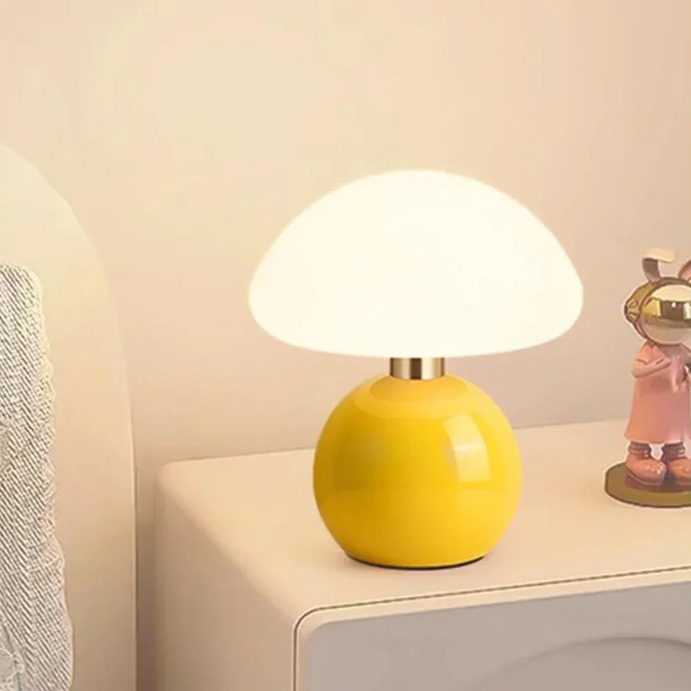 Pilz Small Table Lamp - Cream-Colored Wind Ceramic