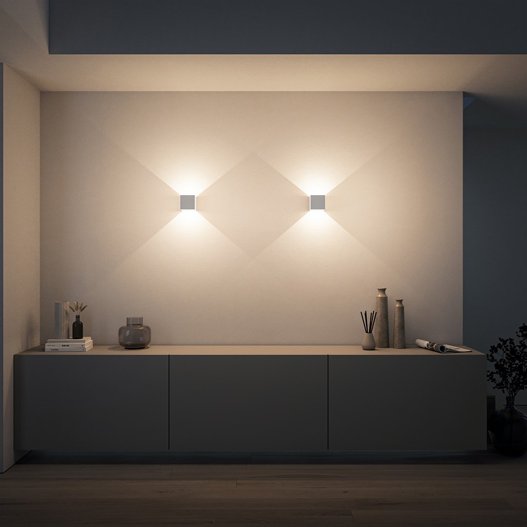 LumiGuard - LED wall lamp with warm light