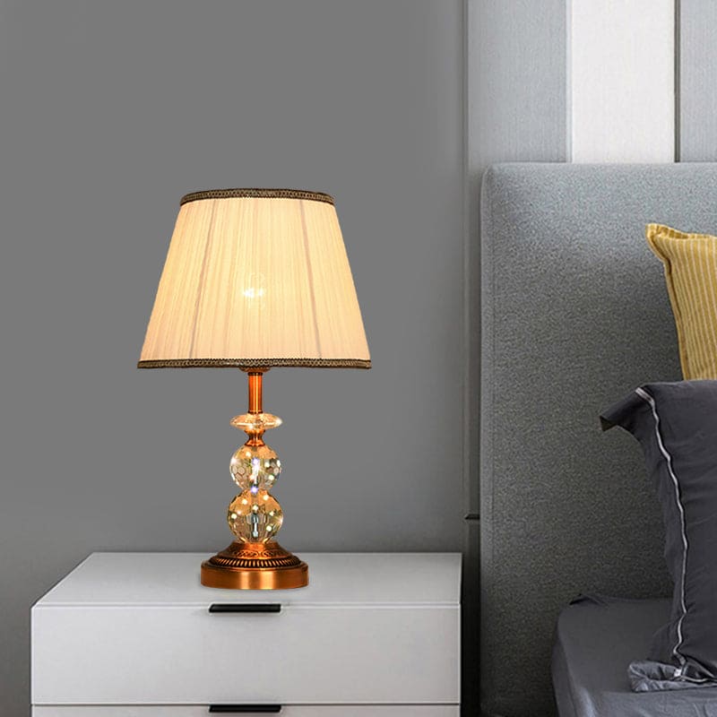 KristalGlow - Table lamp with conical shape and faceted crystal balls