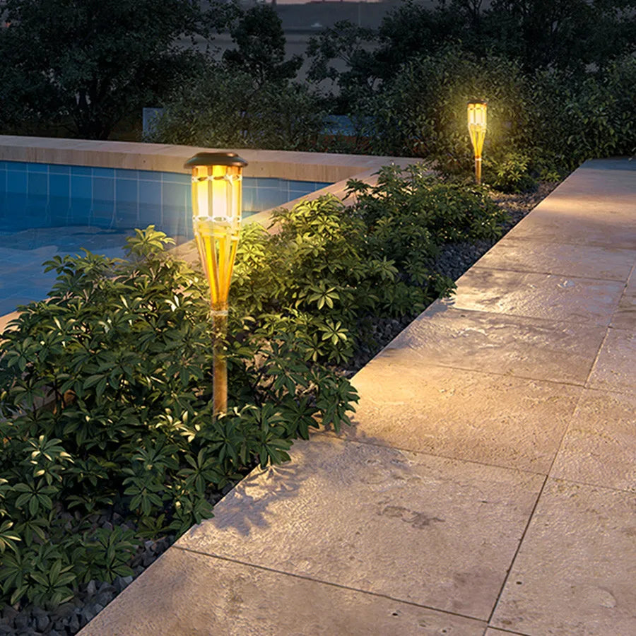 Erleuchte deine Abenteuer mit der SolarTorch - Solarbetriebene Fackel