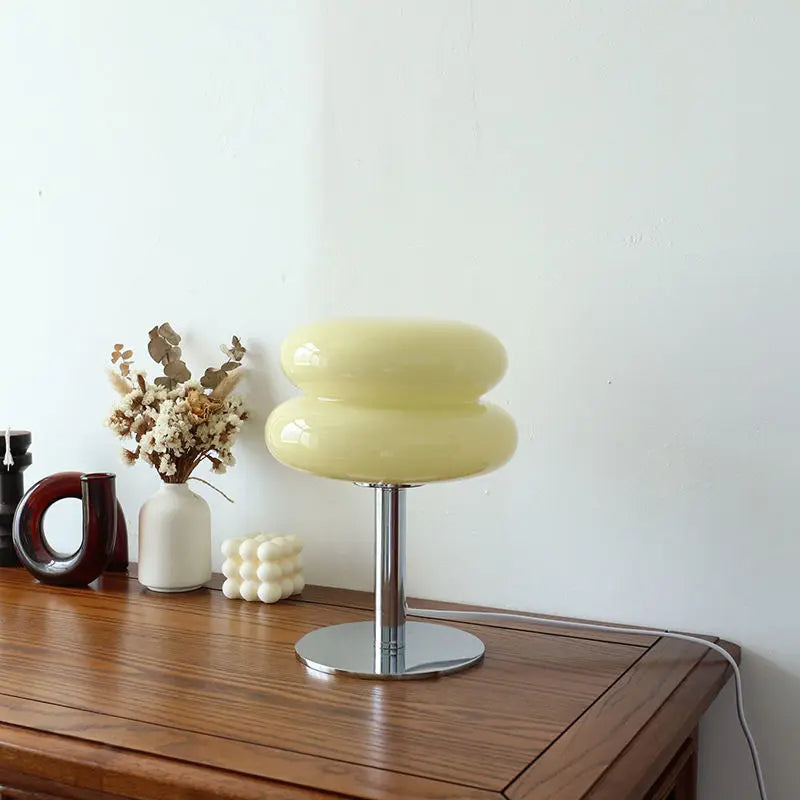 ItaliaDesign - Stilvolle Bauhaus-Tischlampe für ein modernes Interieur