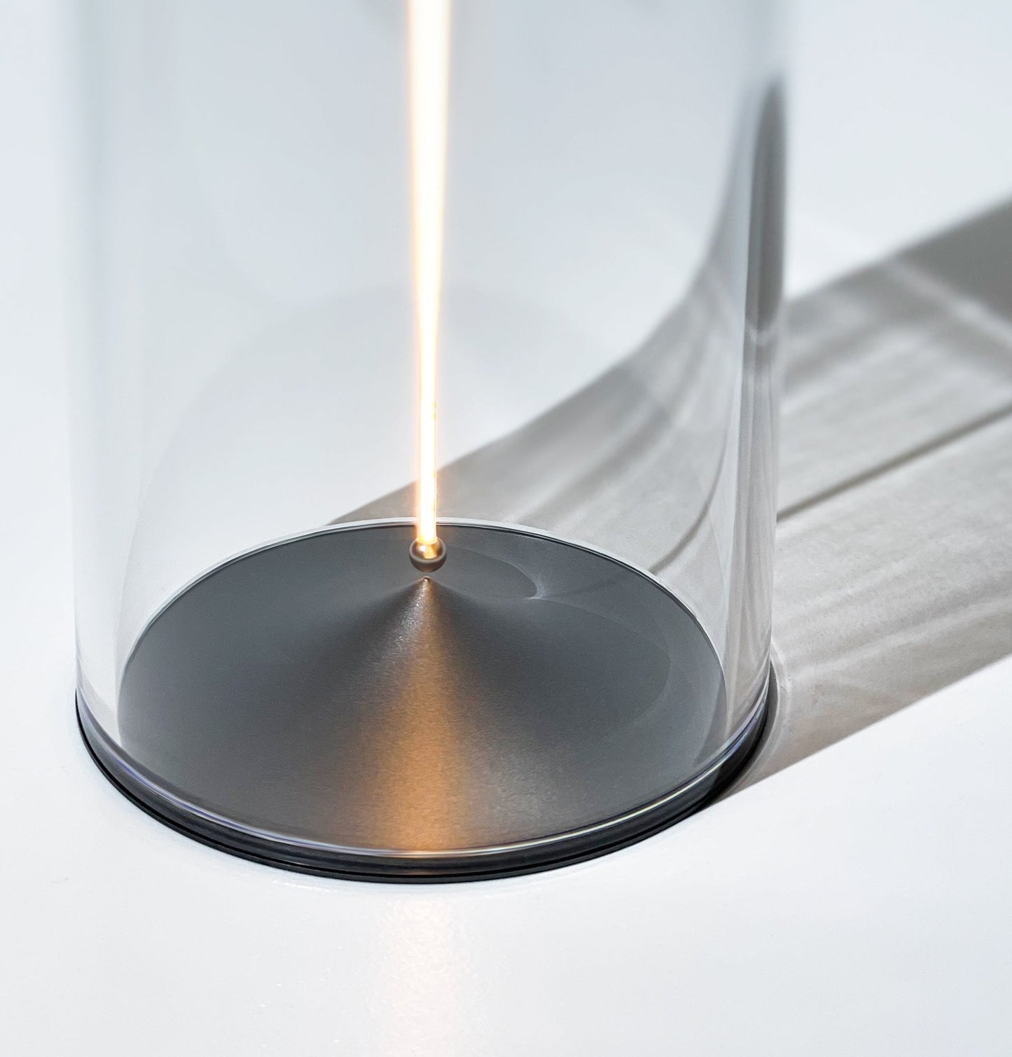 GlowBeam – Modernes Beleuchtungsgerät