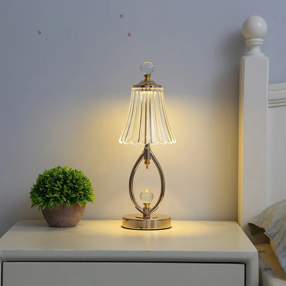 CrystalGlow – Vintage Kristall-Tischlampe