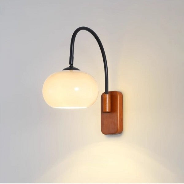 Orbite - Wandlampe aus Khaki-Glas mit Holz-Akzent