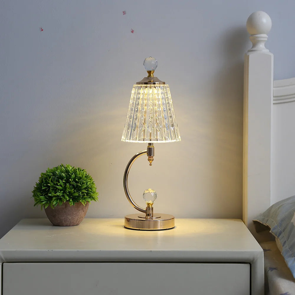 CrystalGlow – Vintage Kristall-Tischlampe