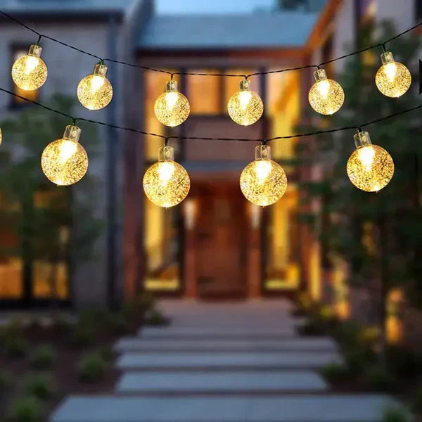 Twirly – Waterproof Outdoor String Lights with Solar Power