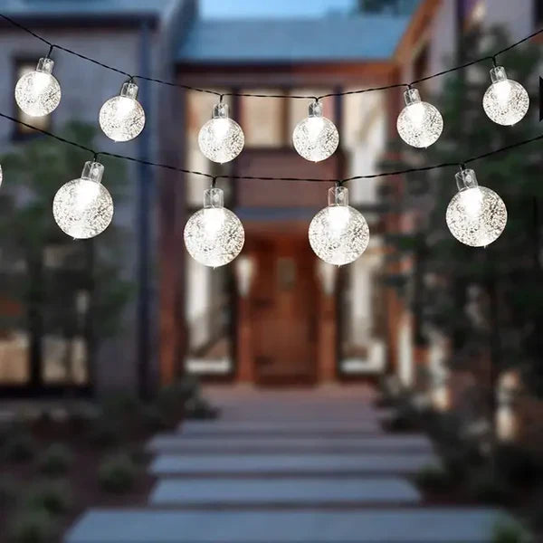 Twirly – Waterproof Outdoor String Lights with Solar Power