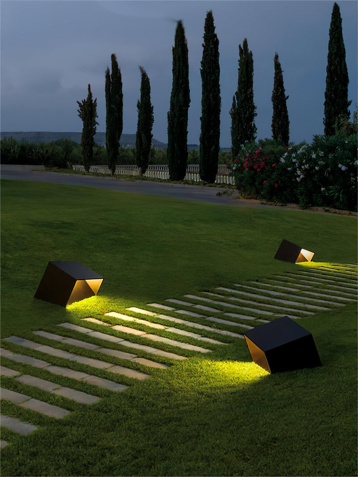Beleuchtung im Garten - Stilvolle Cube Solar-Lampe