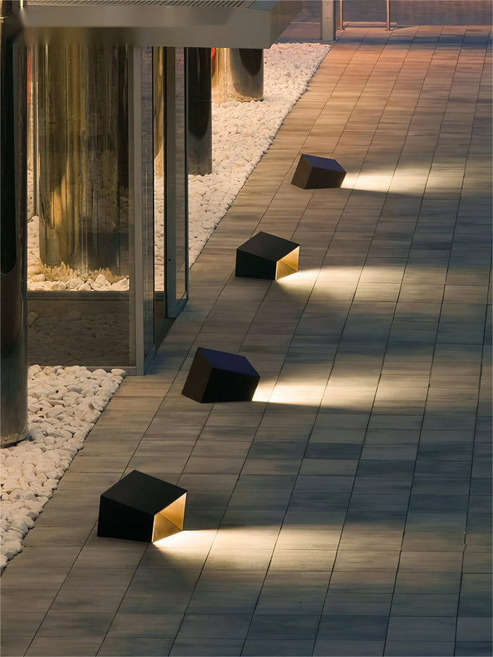 Beleuchtung im Garten - Stilvolle Cube Solar-Lampe