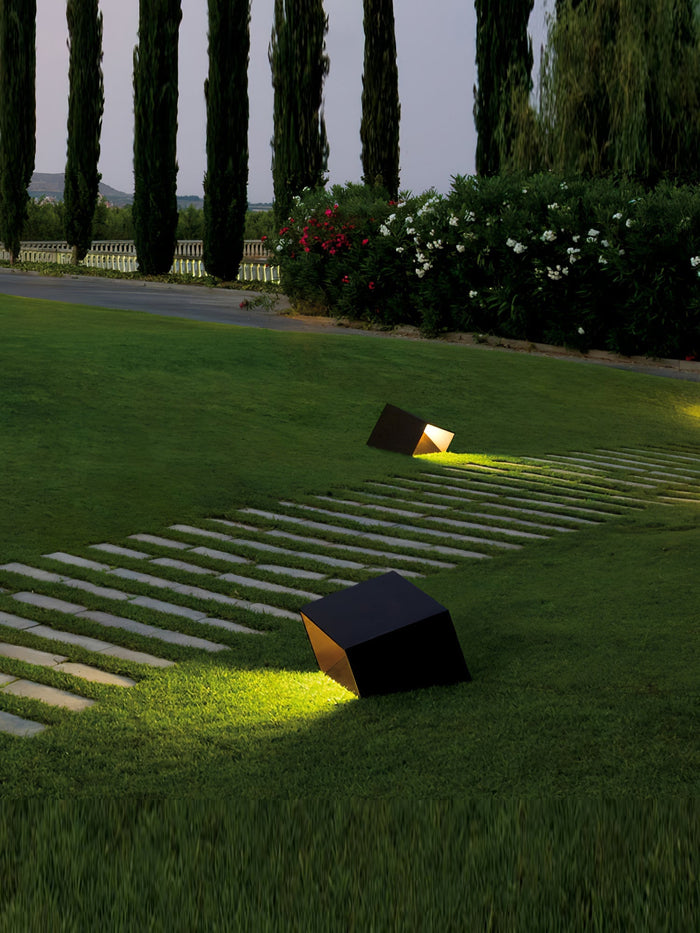 Beleuchtung im Garten - Stilvolle Cube Solar-Lampe