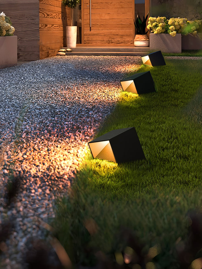 Beleuchtung im Garten - Stilvolle Cube Solar-Lampe
