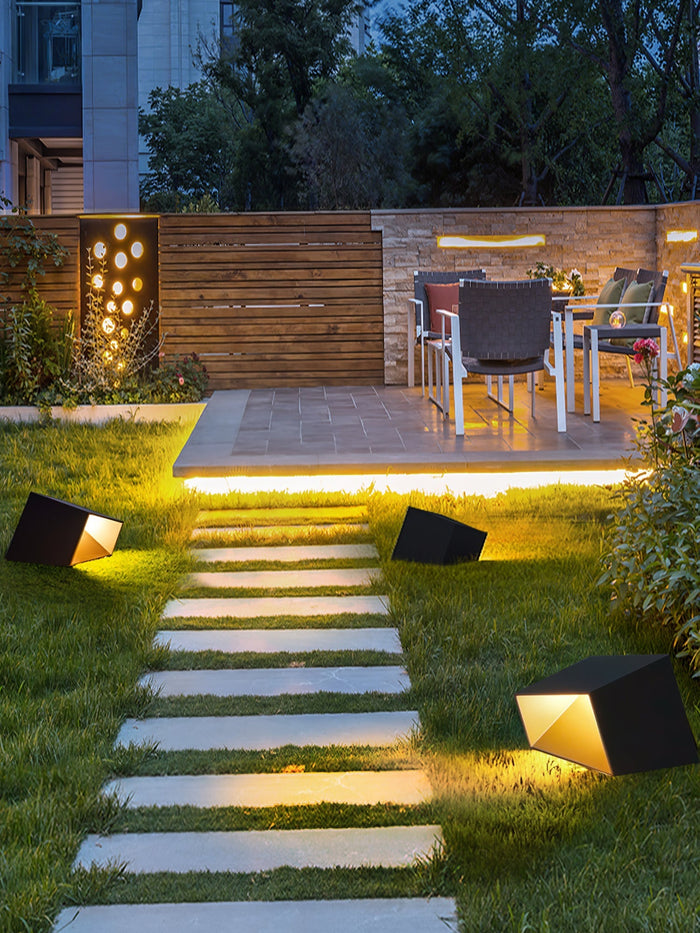 Beleuchtung im Garten - Stilvolle Cube Solar-Lampe
