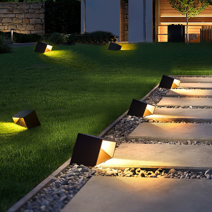 Beleuchtung im Garten - Stilvolle Cube Solar-Lampe