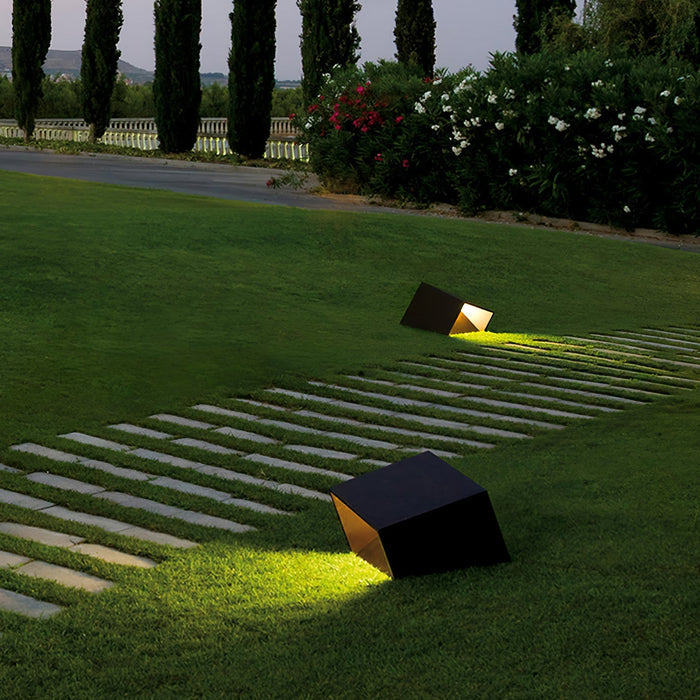 Beleuchtung im Garten - Stilvolle Cube Solar-Lampe