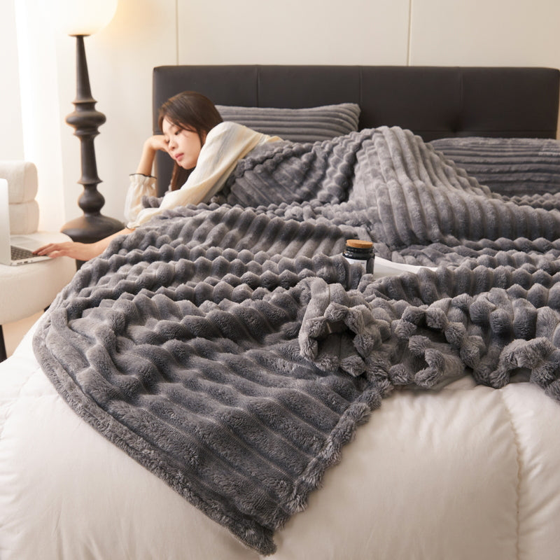 CuddleWave – Dicke Korallenfleece-Decke für ultimativen Komfort