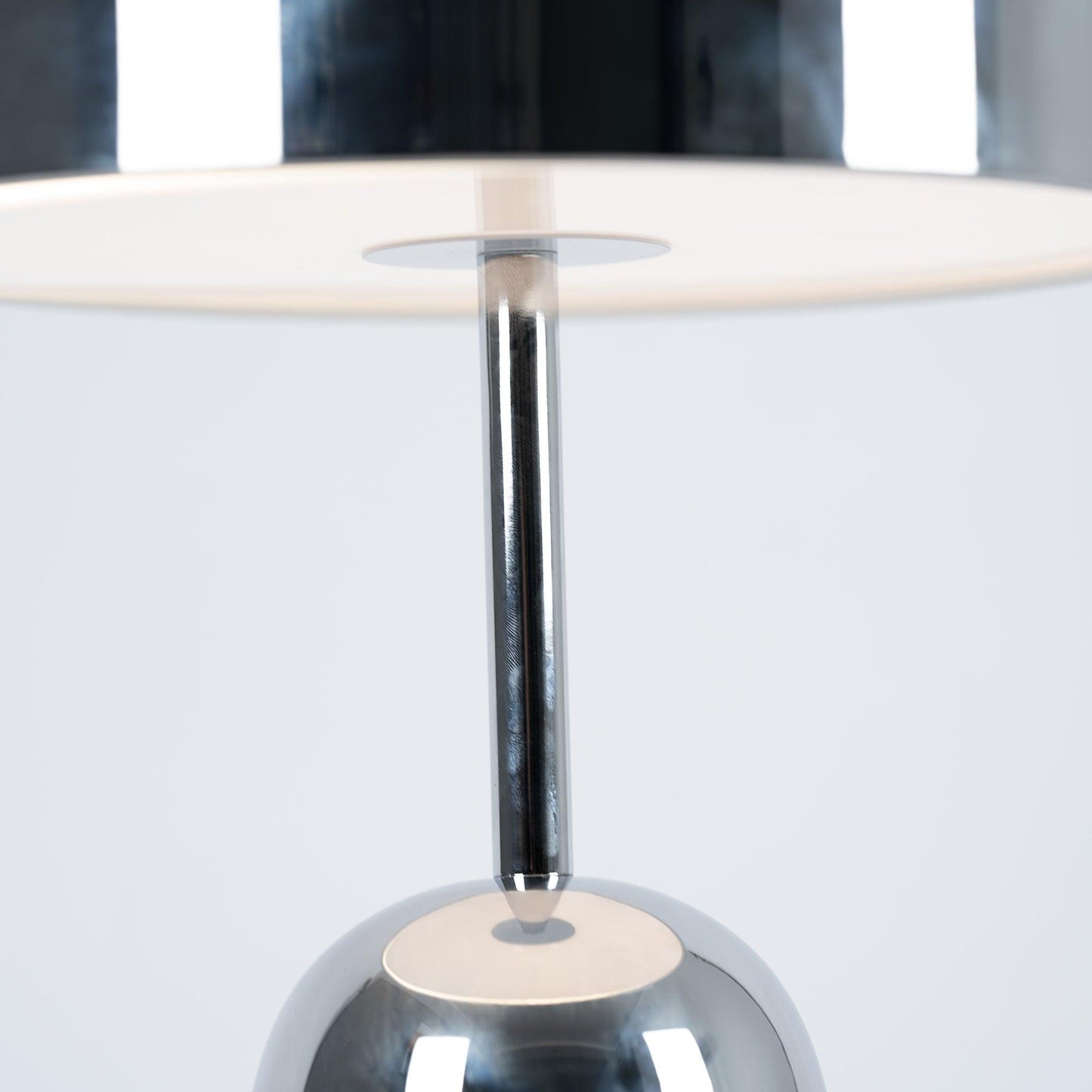 Bellora – Bell-shaped Lighting