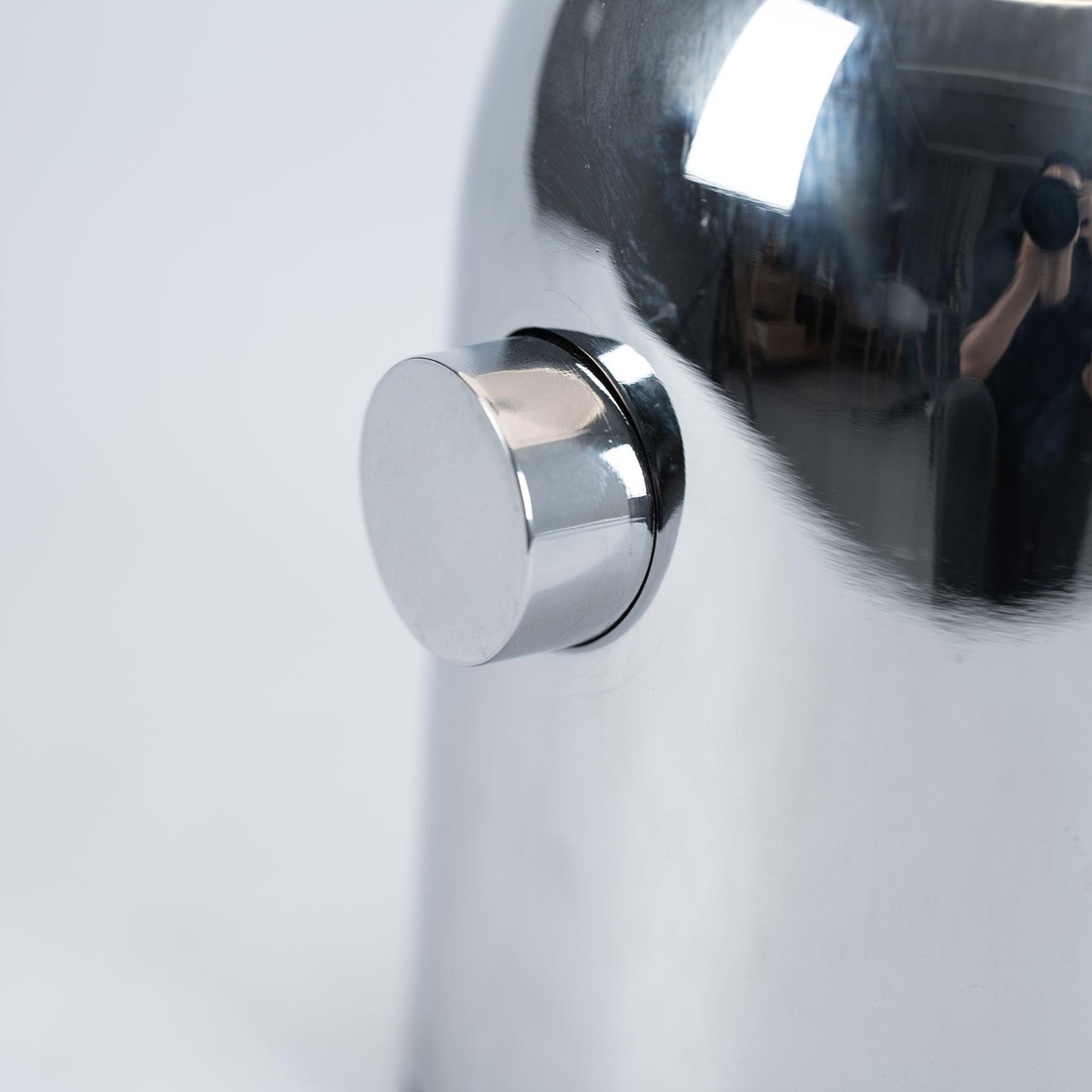 Bellora – Bell-shaped Lighting