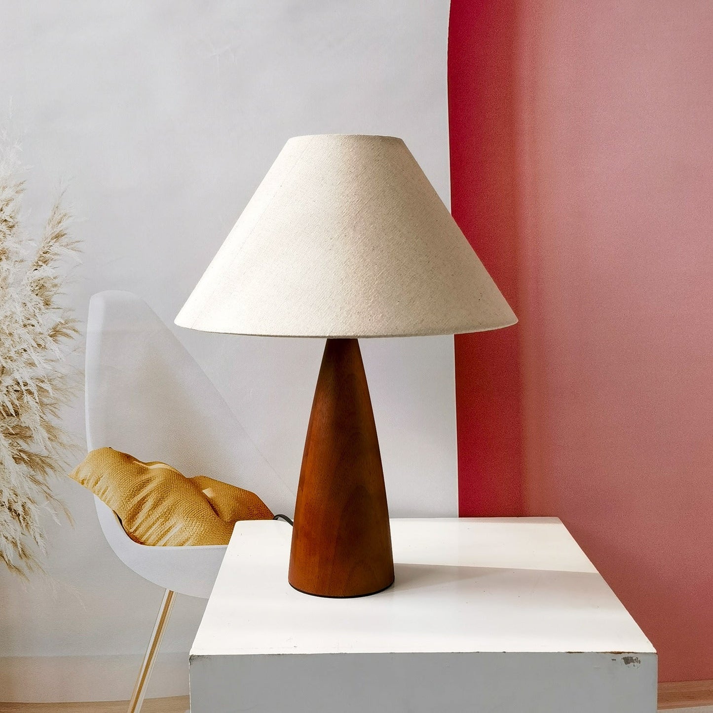 NobleOak – Classic Wooden Table Lamp with Fabric Shade