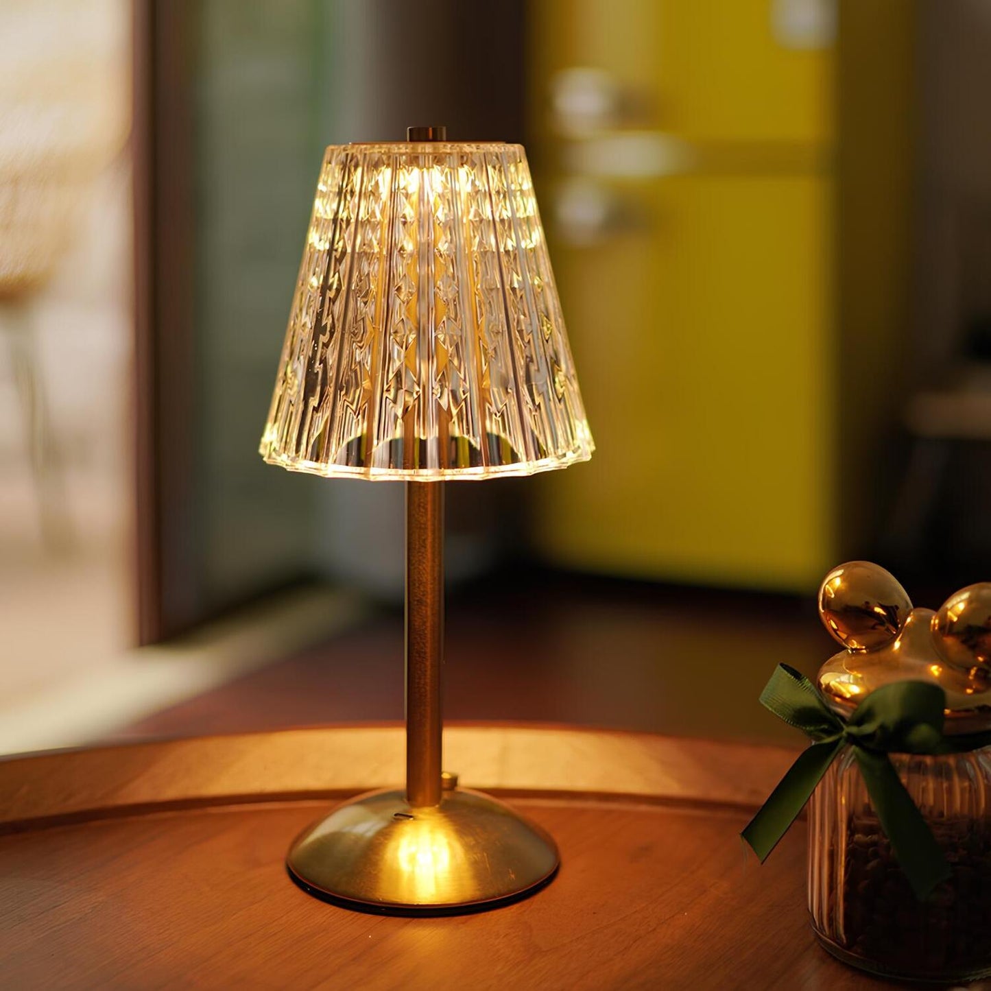 Golden Wireless Table Lamp with Crystal Shade and Touch Control – LED Table Light for Flexible Lighting