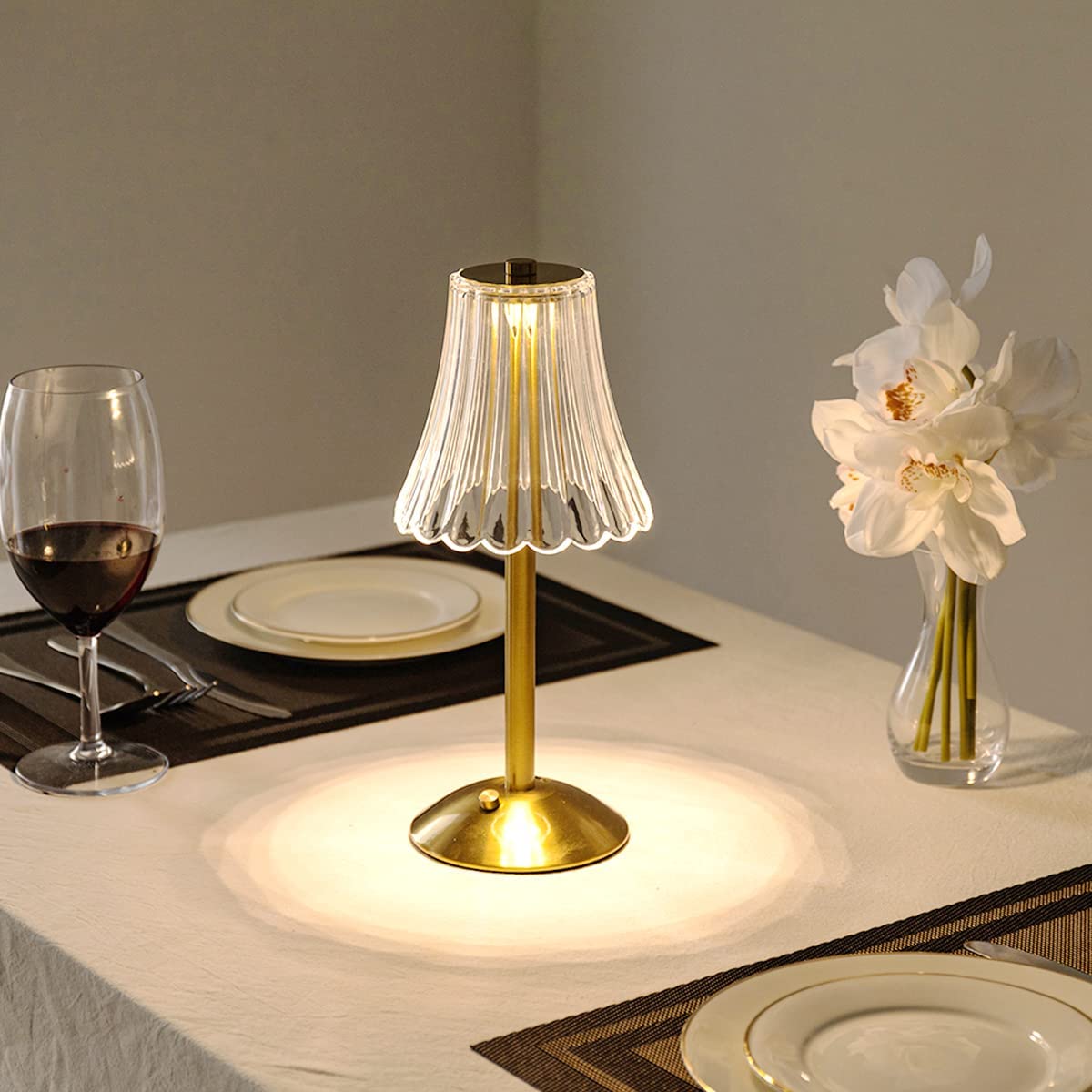 Golden Wireless Table Lamp with Crystal Shade and Touch Control – LED Table Light for Flexible Lighting