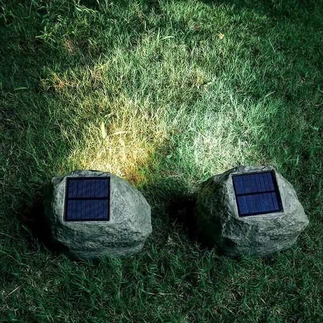Rocky – Außen Solarleuchte Stein Design für Gartenbeleuchtung