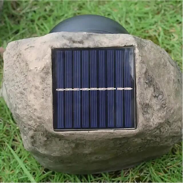 Rocky – Außen Solarleuchte Stein Design für Gartenbeleuchtung