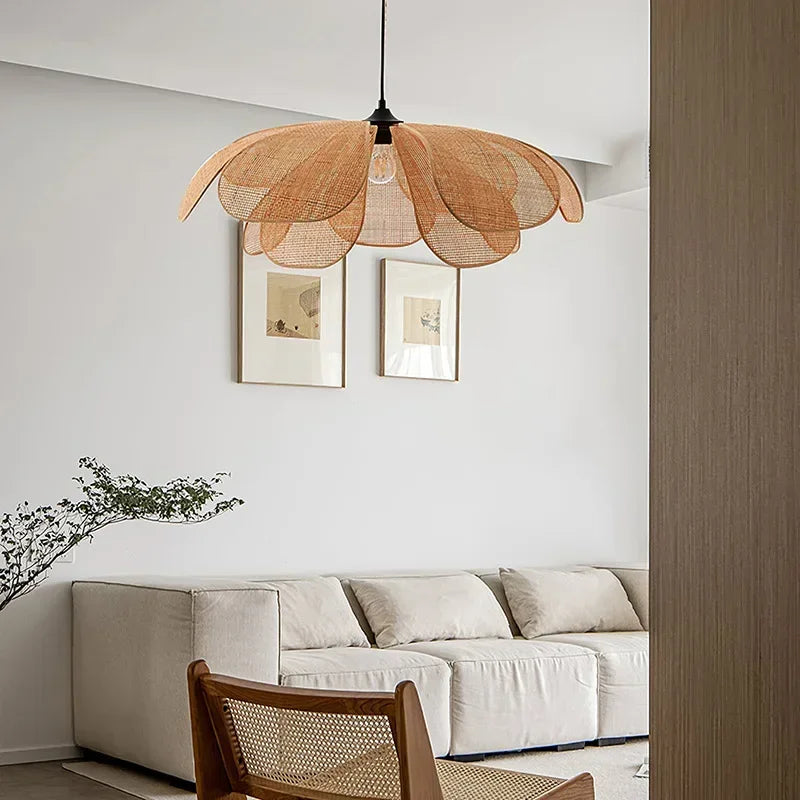 Zenbana - Japanese Wabi-Sabi pendant lamp made of rattan in flower petal style