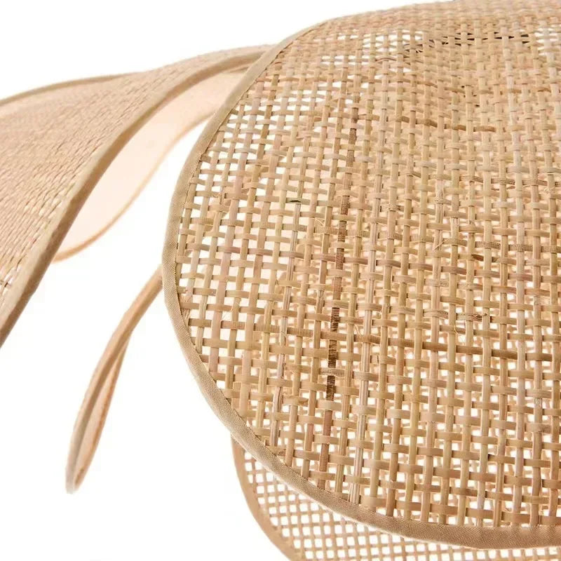 Zenbana - Japanese Wabi-Sabi pendant lamp made of rattan in flower petal style