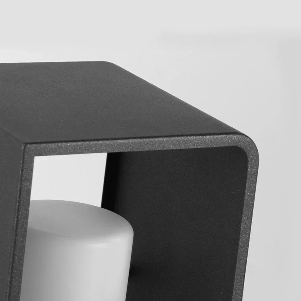 Lumi – Solar Gartenlaterne Elegante Beleuchtung für Außenbereiche